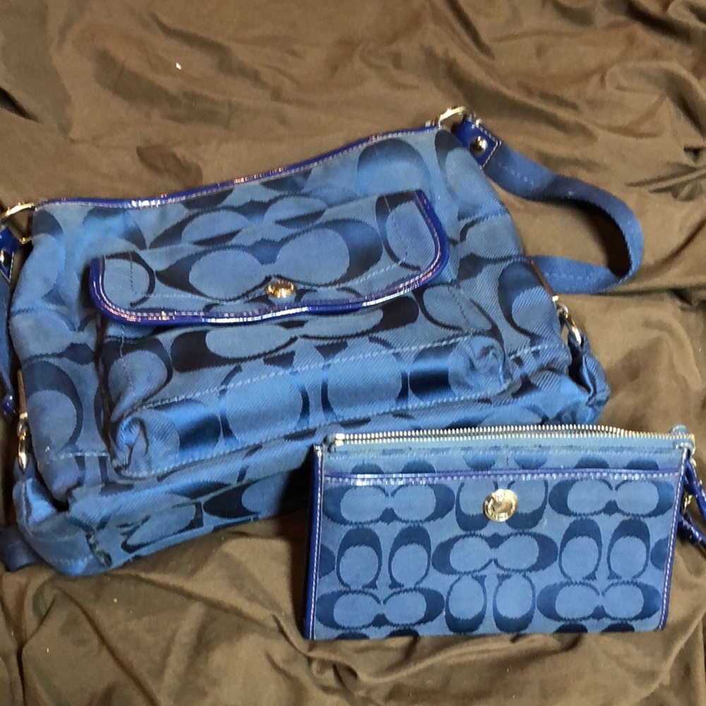 Coach purse and matching wallet